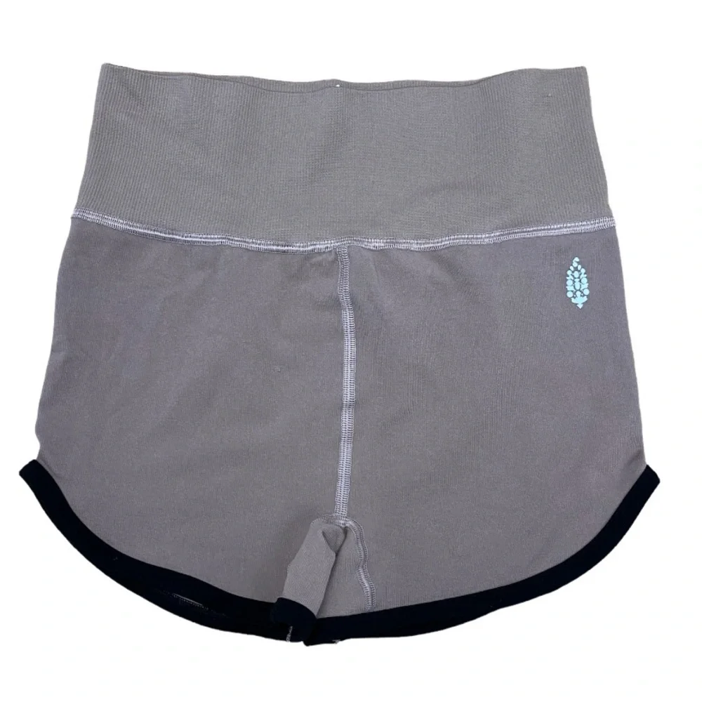 NWOT✨FP MOVEMENT✨- Dip It High Shorts M/L - Picture 2 of 13
